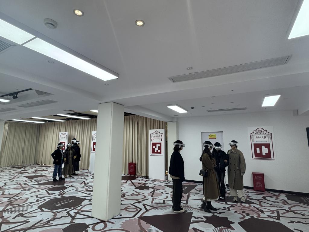 人文学院展开“数字一大·初心之旅”数智赋能文明艺术立异理论考查,-怎么加盟(图1)